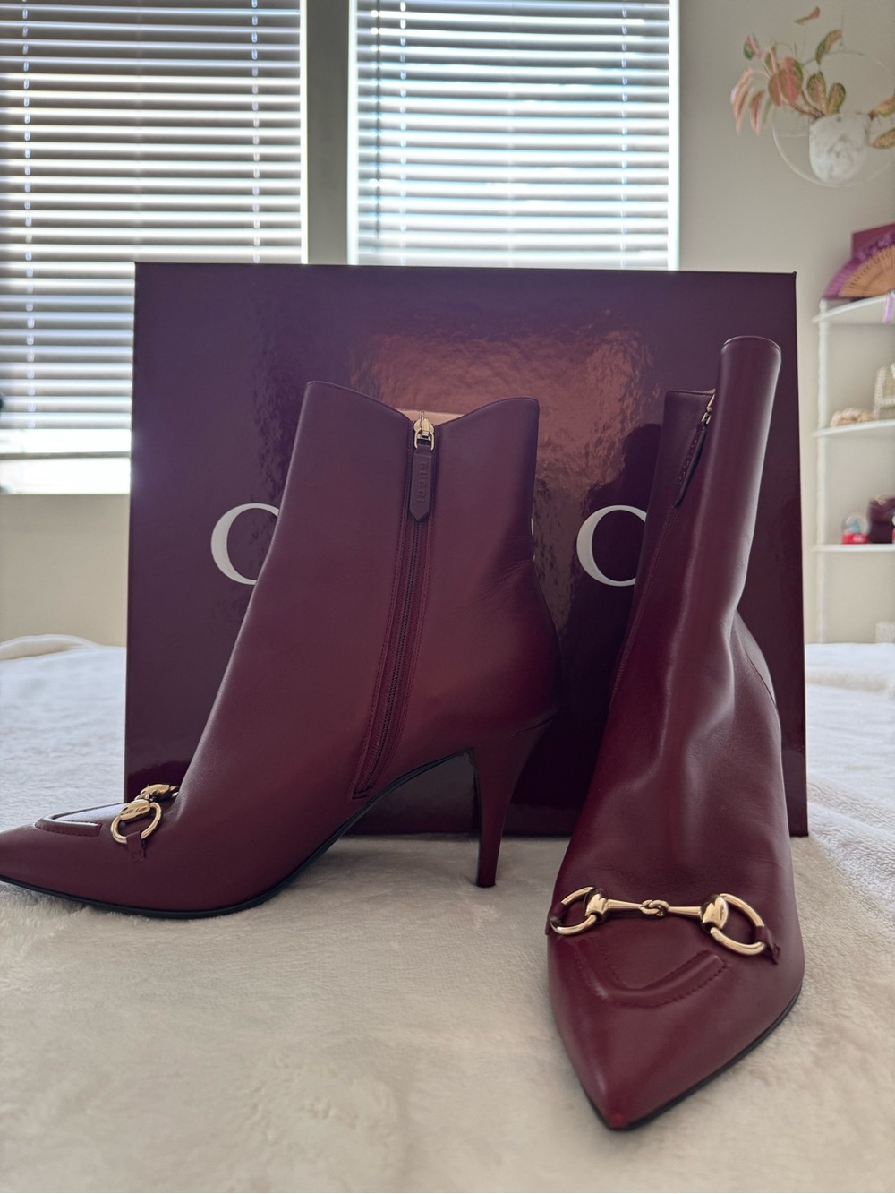 Gucci Burgundy Leather Horsebit 95 Pointed Toe Ankle Boots